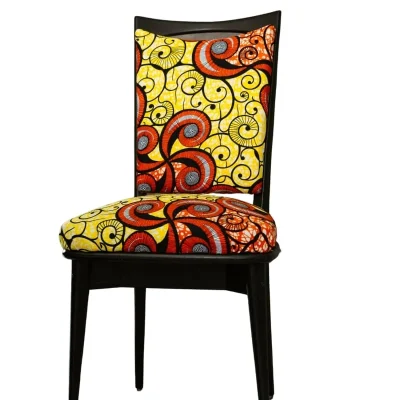 Chaise vintage des années 50-60 restaurée, bois noirci et tissu Wax africain